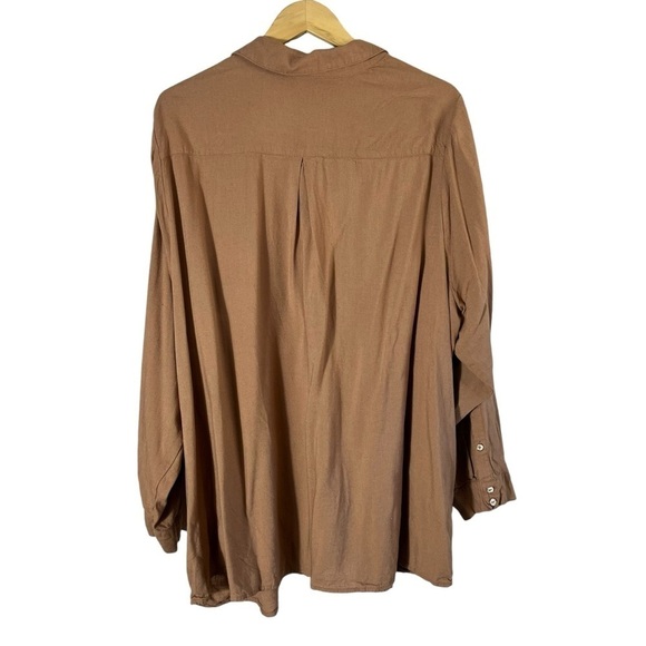 TORRID Linen Pocket Henley Long Sleeve Tunic Top - Picture 4 of 10